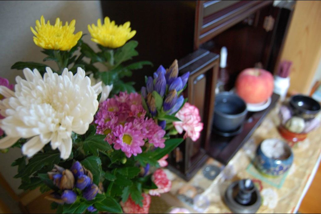 ご仏壇と花