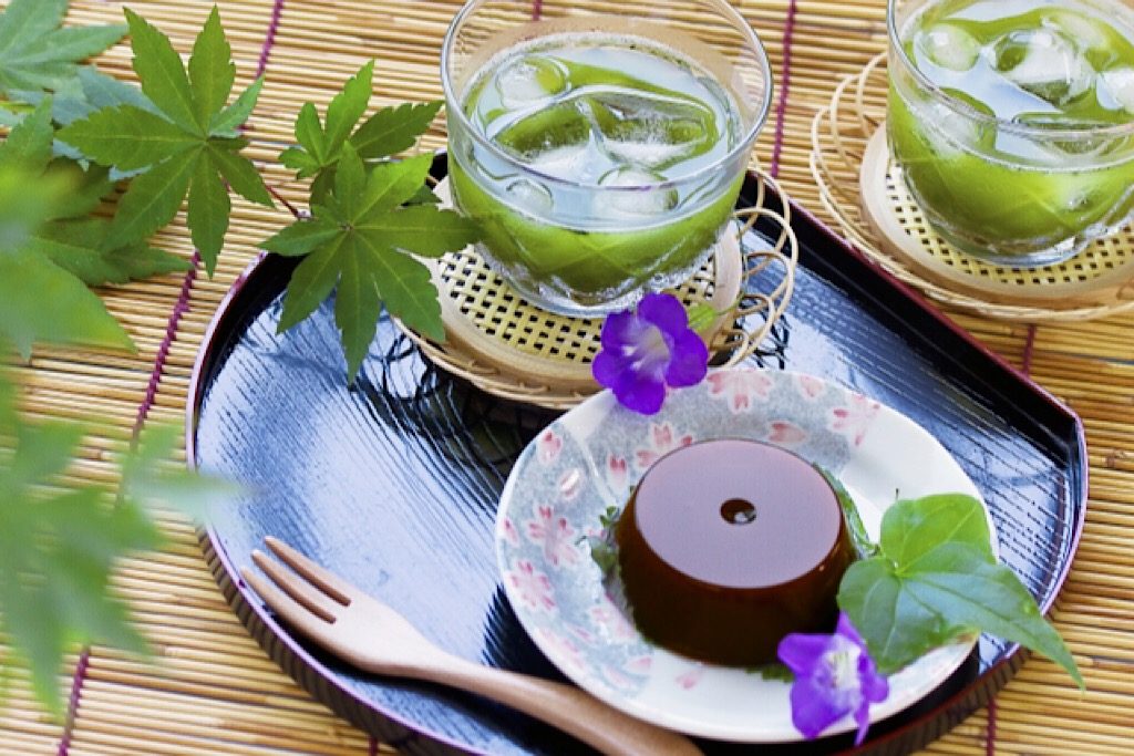 和菓子と緑茶