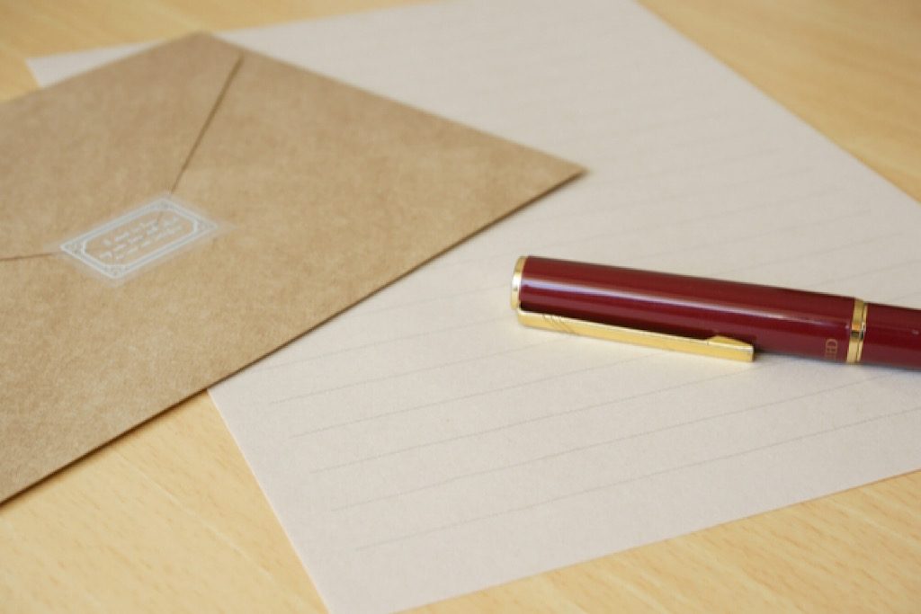 便箋と封筒と筆記用具